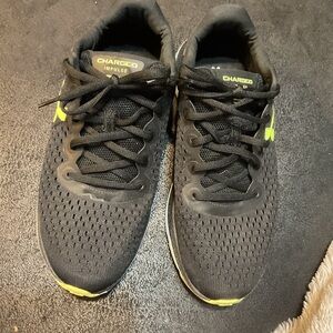Under Armour Charged Impulse Black Running Shoes